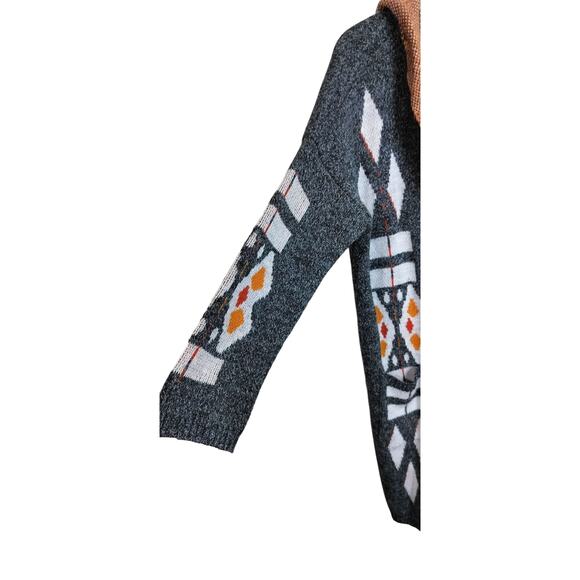 Shyanne Gray and Brown Hooded Cardigan - Picture 3 of 9